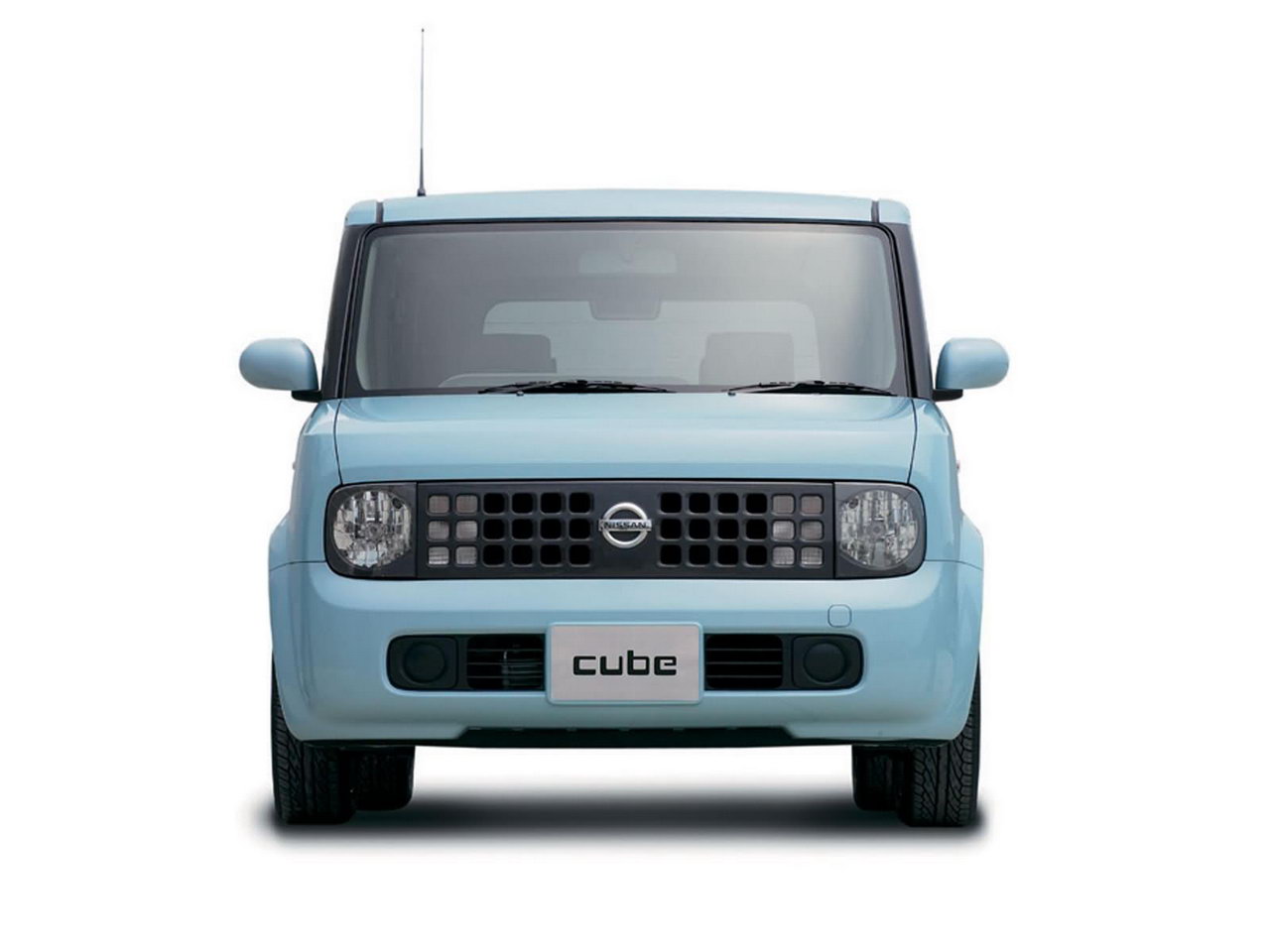 Nissan Cube 2003 004.jpg